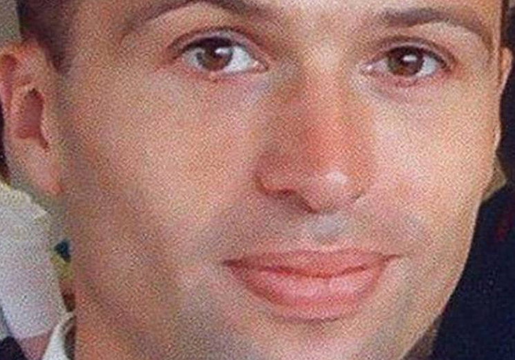 Moartea misterioasa a unui spion MI6 le da batai de cap anchetatorilor. Ce au gasit in apartamentul tanarului