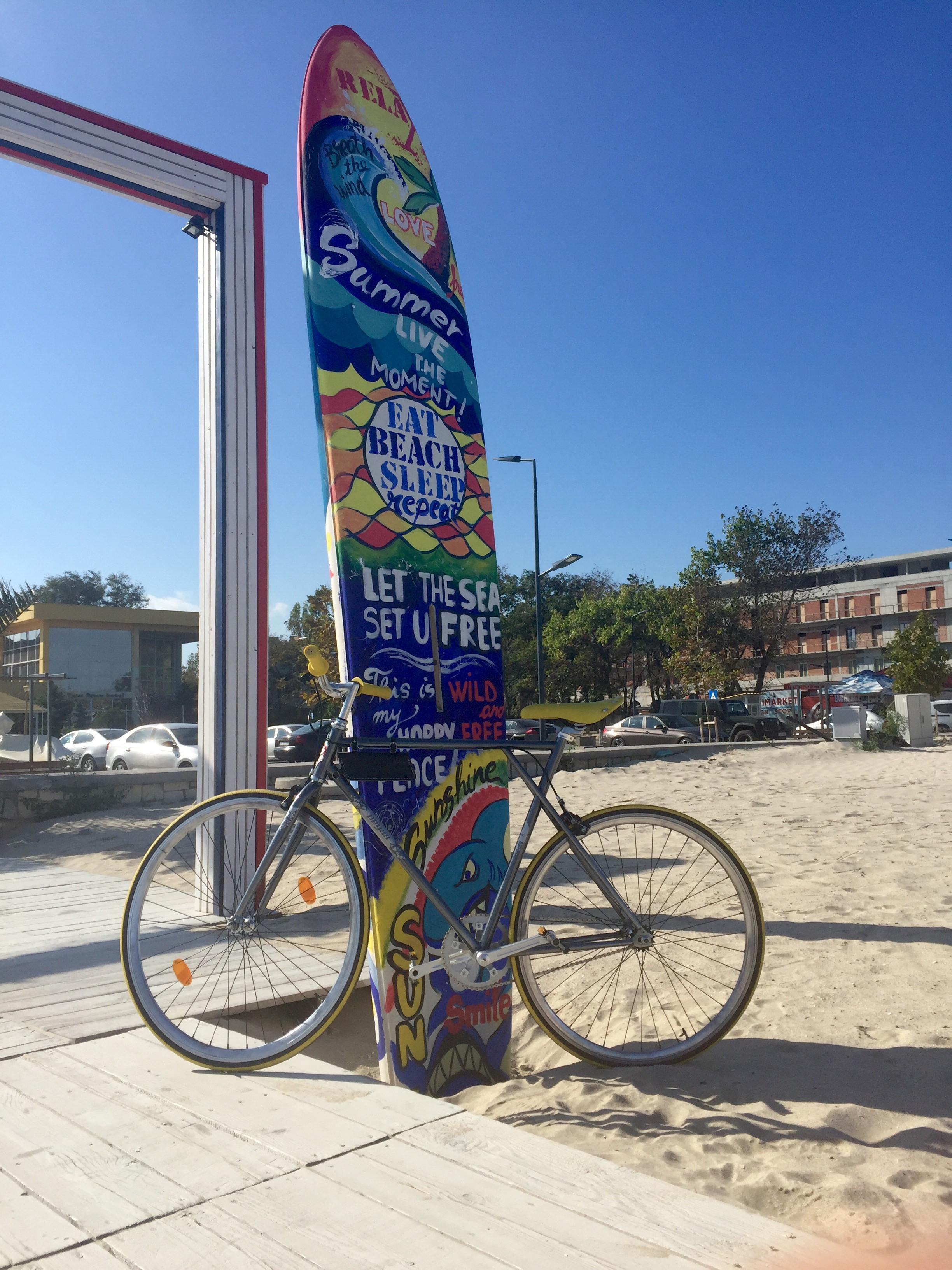 Litoralul vazut de pe doua roti in septembrie, "cea mai frumoasa luna" pentru constanteni. FOTO