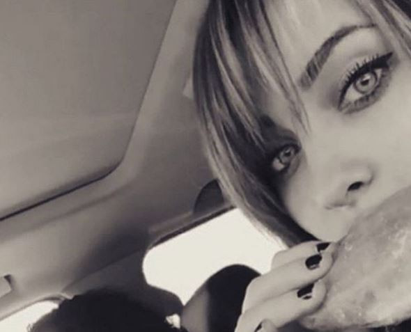 Ramai fara cuvinte cand o vezi! Cat de frumoasa este fiica lui Michael Jackson acum