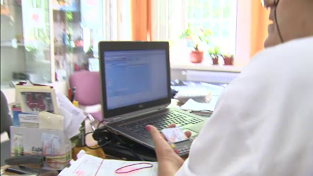 Sistemul cardului de sanatate s-a blocat iar. Oficialii dau vina pe variatiile de tensiune