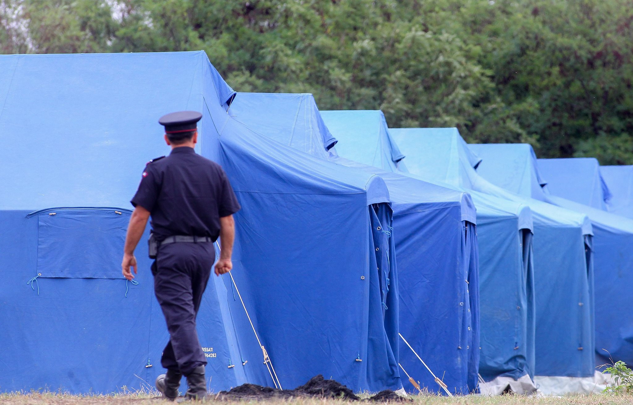 Ce se intampla in taberele pentru refugiati din Timis. Mitropolitul Banatului: "Preotii sa traga clopotul"