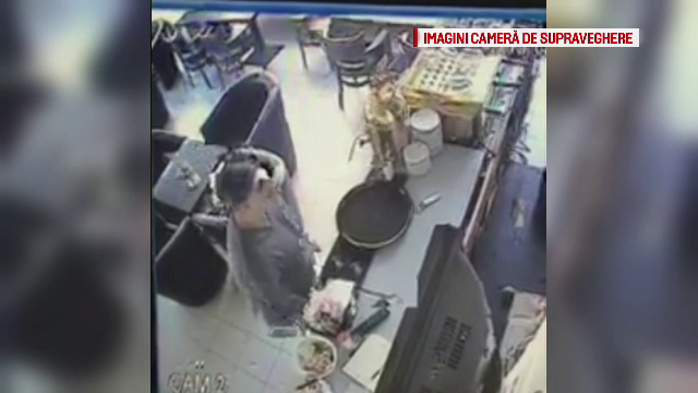 Un barbat a fost dat in urmarire generala pe Facebook. Cum ar fi furat un portofel cu 300 de lei, dintr-o cafenea