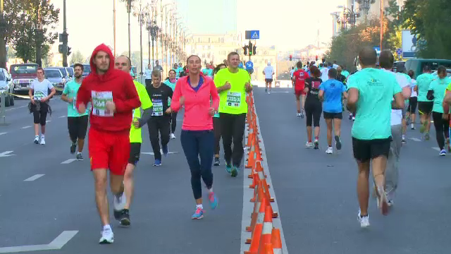A slabit 30 de kilograme si acum ii inspira pe altii sa faca miscare. Povestea de succes a unui maratonist din Bucuresti