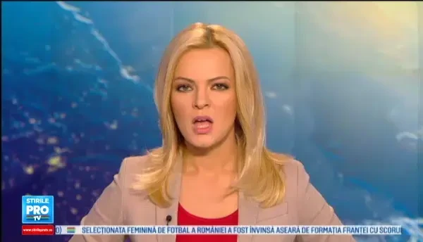 Masina a luat forma copacului. Accident teribil in Arges, unde un barbat a murit la cativa kilometri de casa