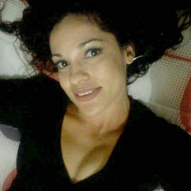 Iubitului, asasin, i s-a facut frica de ea si a vandut-o politiei. De ce este acuzata "La China", sefa unui cartel mexican