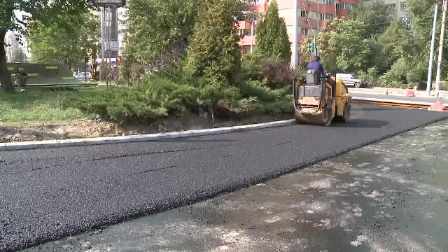 Capitala lui "sapa, astupa". Bucurestenii se plang ca traiesc intr-un santier in care o groapa se asfalteaza si de 4 ori