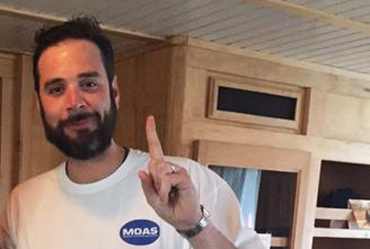 Milionarul care si-a cheltuit trei sferturi din avere pentru refugiati. "Daca ajung in strada, stiu ca am facut ce trebuia"