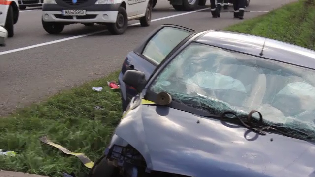Accident tragic la Cluj. Un barbat a adormit la volan, iar masina s-a infipt intr-un cap de pod. Sotia si fiul lui au decedat