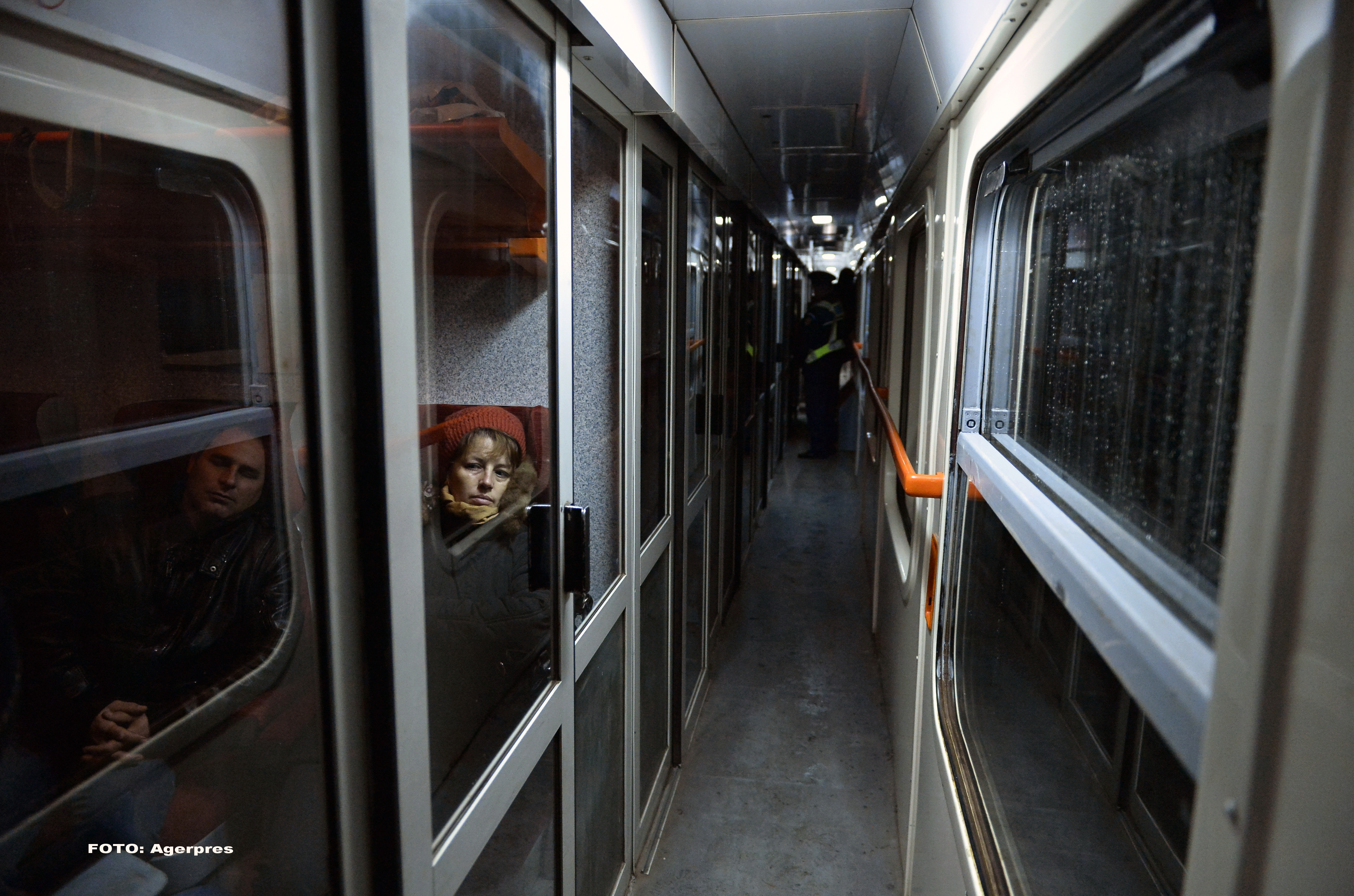 Dupa valul de reclamatii din aceasta vara, CFR anunta ca va dota trenurile cu aer conditionat: "O investitie imensa"