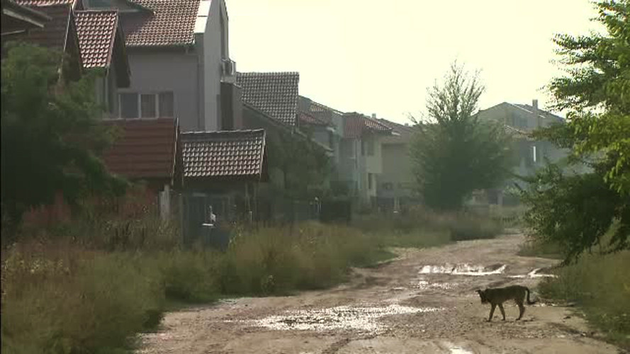 Cartierul uitat de primarie, unde strazile nu au nici nume. Ce s-a intamplat cu promisiunile facute de ANL