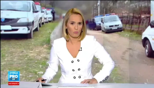 Filmul tragediei din Tecuci. Barbatul care si-a ucis sora si ranit mama nu-si mai luase medicatia pshiatrica