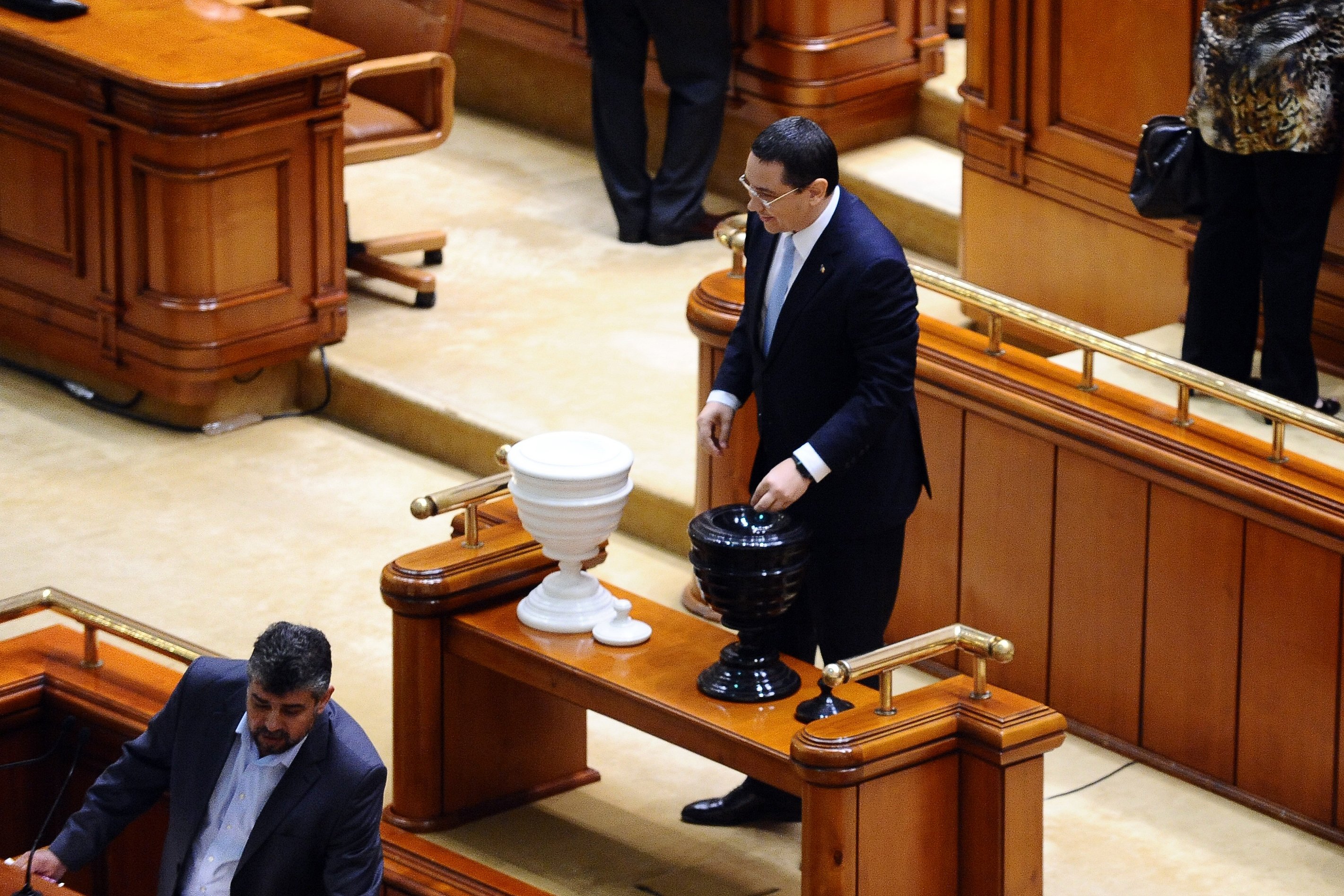 Victor Ponta la motiune - AGERPRES