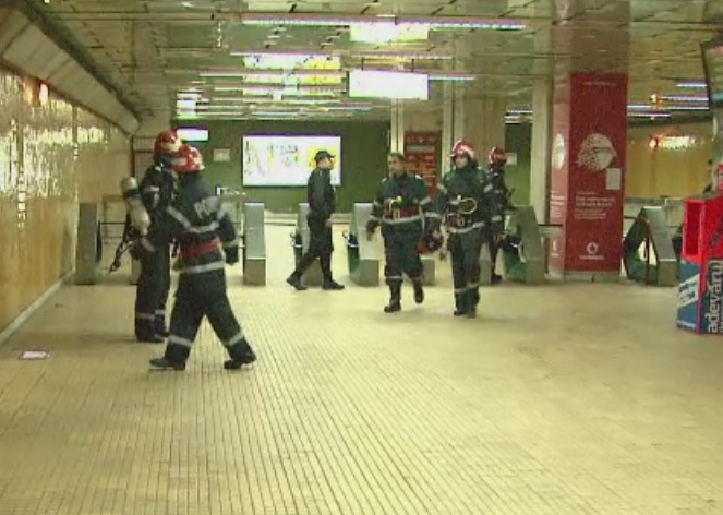 O femeie s-a aruncat in fata metroului, la statia Lujerului din Capitala, si a scapat cu viata. Ce spun martorii