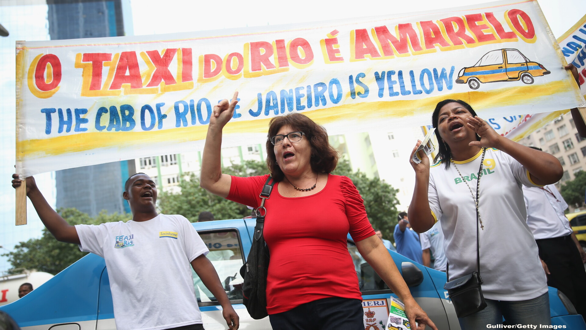 Rio de Janeiro este primul oras din Brazilia care a interzis serviciile de taximetrie Uber. "Este o zi trista"