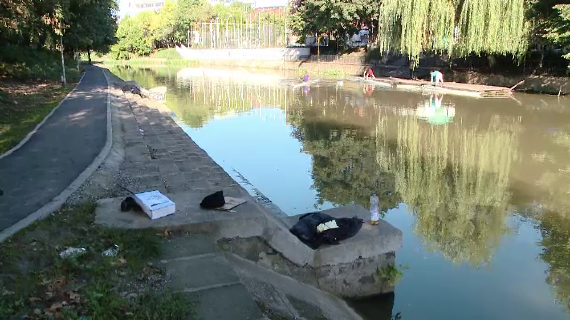 Scena dramatica in Timisoara. Trupul unui barbat care plutea pe Bega, gasit de trecatorii din zona