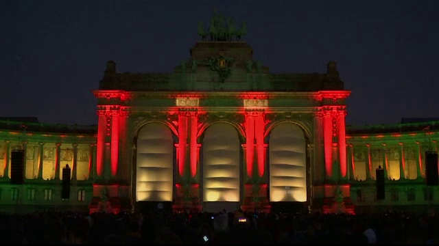 Spectacol de muzica si lumini la Bruxelles. Mii de oameni au sarbatorit 25 de ani de la reunificarea Germaniei