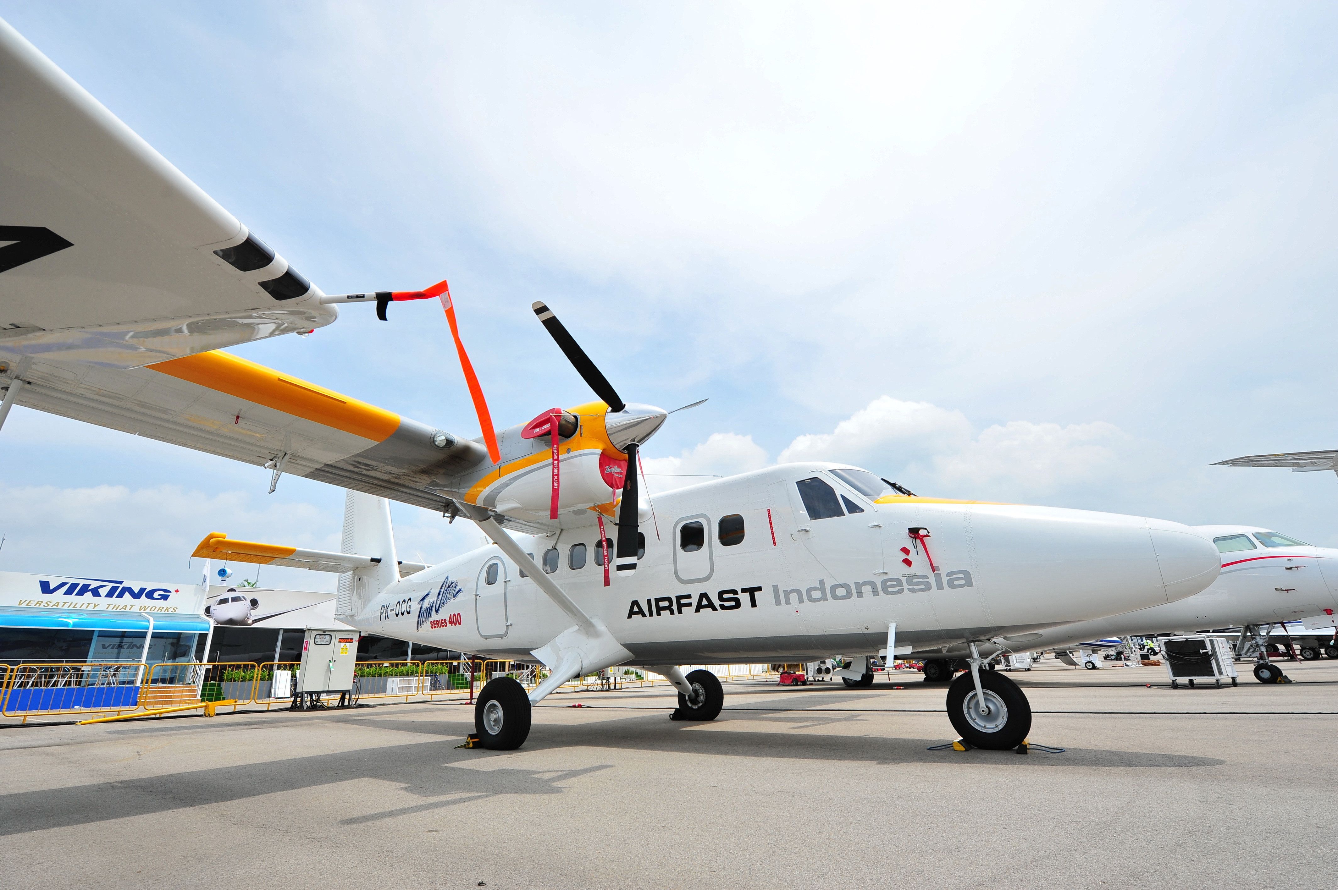 Un avion cu 10 persoane la bord a disparut in estul Indoneziei. Printre pasageri se numara si 3 copii