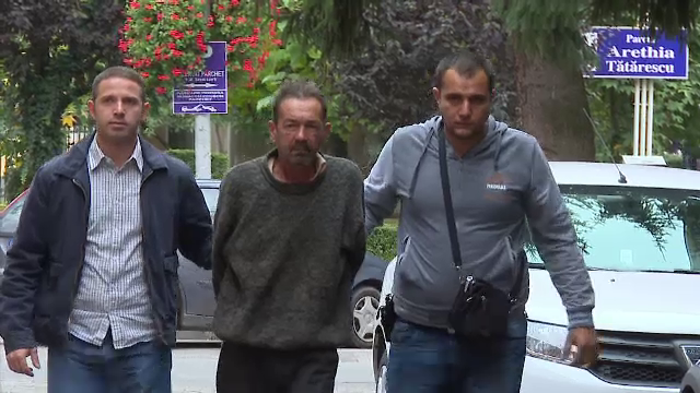 Un tata si-a injunghiat fiul, dupa ce au baut impreuna productia de vin de anul acesta. Parintele agresor a fost retinut