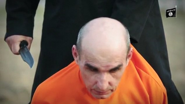 Statul Islamic continua executiile. 10 prizonieri kurzi, fortati sa rosteasca versuri din Coran, inainte de a fi decapitati