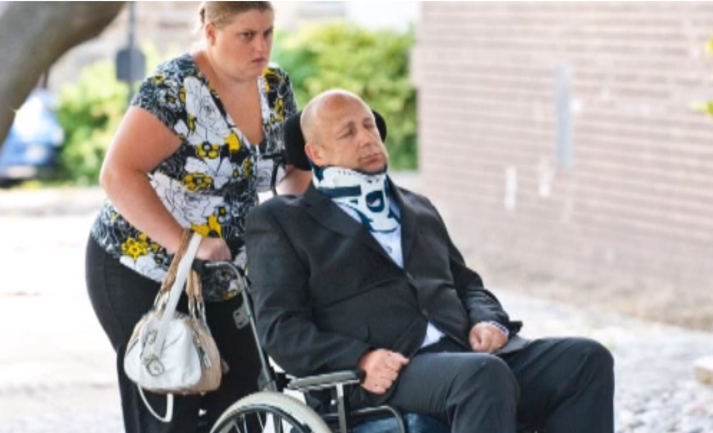 Un britanic a simulat ca se afla in coma timp de 2 ani pentru a scapa de tribunal. Cum a fost prins ca minte