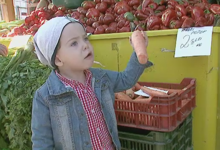 "Ziua recoltei" a atras clientii hotarati sa-si faca provizii pentru iarna. La ce preturi s-au vandut cele mai cautate legume