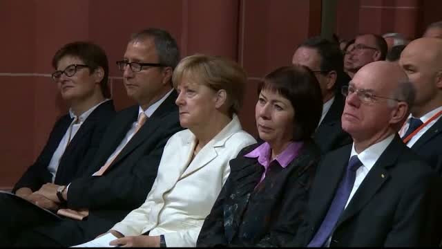 25 de ani de la Reunificarea Germaniei. Momentul coincide cu afluxul fara precedent de imigranti in aceasta tara