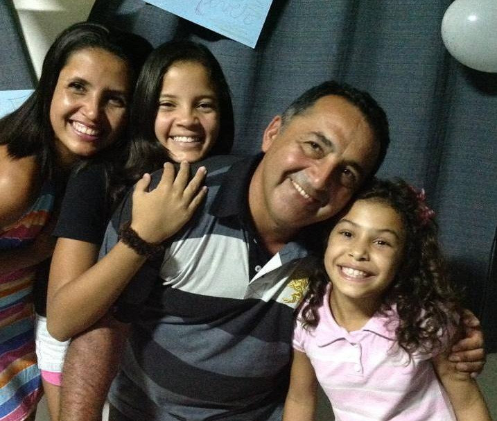 Un politist pensionat si-a omorat cinci membri ai familiei si apoi s-a sinucis. Motivul pentru care barbatul a izbucnit