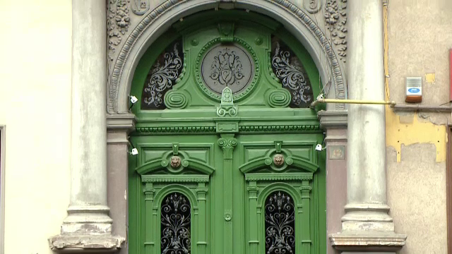 O asociatie culturala din Timisoara a inceput renovarea portilor istorice. Proiectul, inspirat de arhitecta Printului Charles