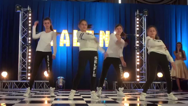 Caravana "Romanii au Talent" a pornit in cautarea noului erou national. Startul preselectiilor s-a dat la Brasov