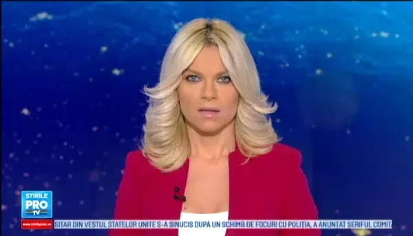 Prezentare de moda inedita, la Paris. Manechinele au fost alese dupa inaltime si nu au avut mai mult de 1,3 metri