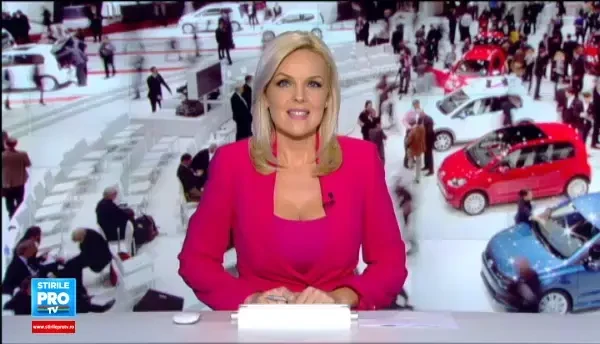 Salonul Auto Bucuresti. Masini luxoase, limuzine si rulote de zeci de mii de euro, expuse la Romaero Baneasa
