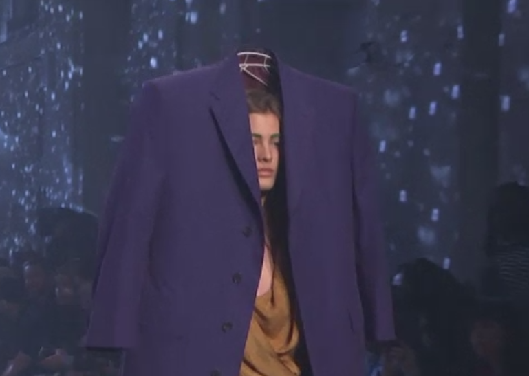 Omagiu Venetiei la Saptamana Modei de la Paris. Tinutele de carnaval prezentate de Vivienne Westwood