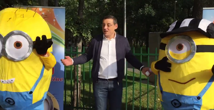 ALEGERI LOCALE 2016. Candidatul PSD la primaria sectorului 6, Gabriel Mutu, isi face reclama cu minioni. VIDEO