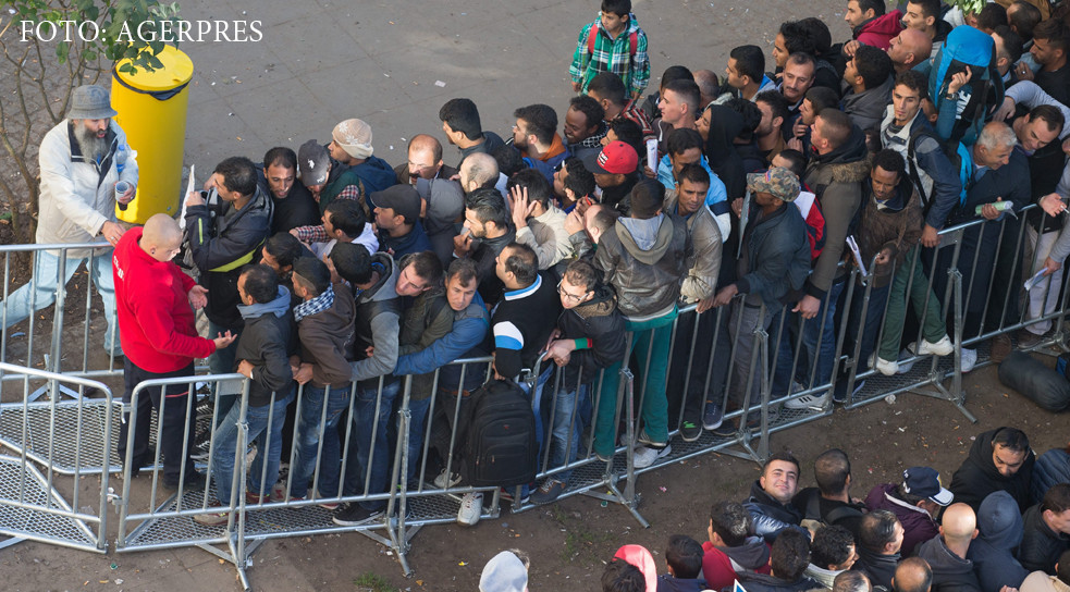 Sute de refugiaţi expulzaţi din Germania. Câţi bani primesc la aeroport