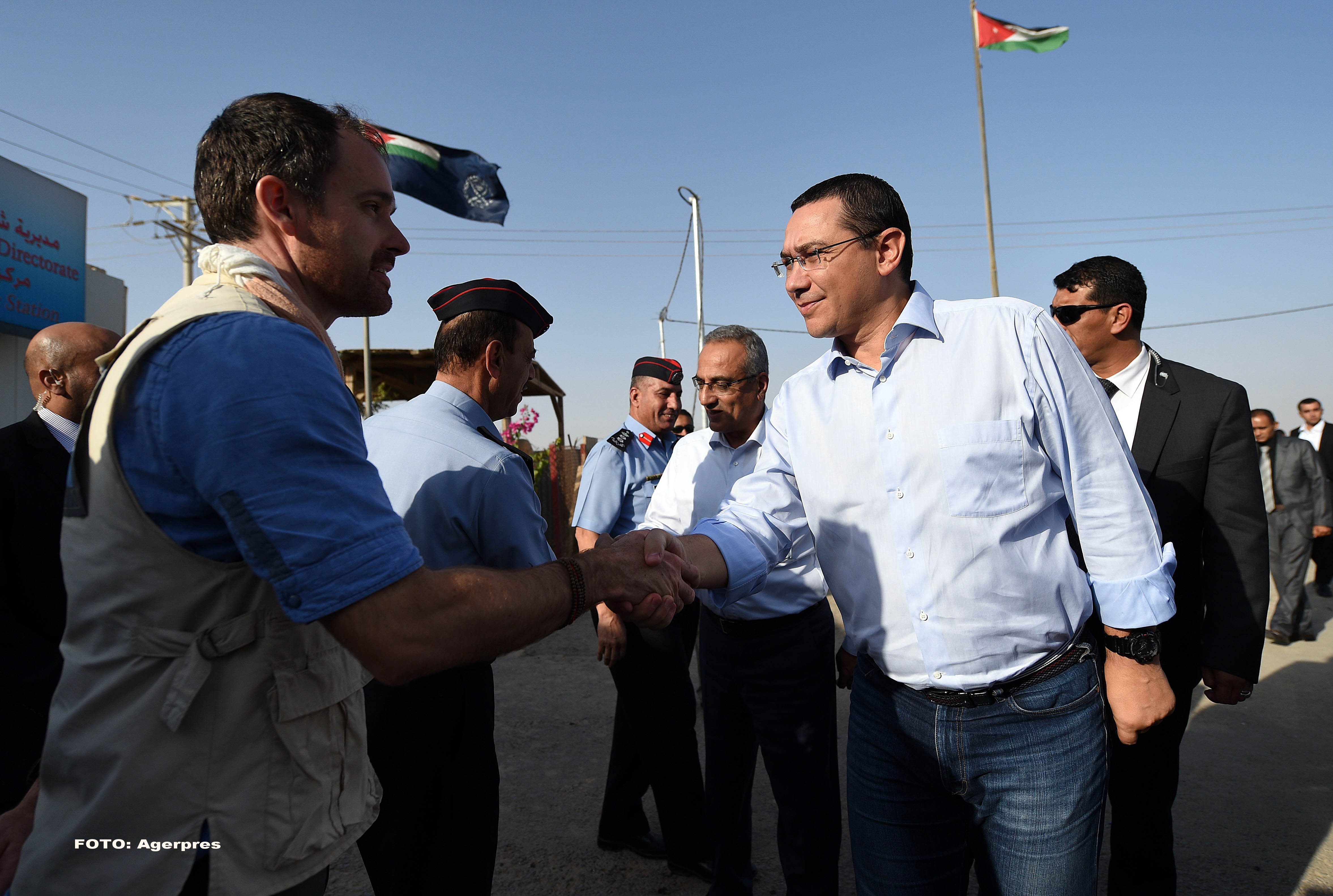 Romania se pregateste pentru primele familii de refugiati. Victor Ponta: "Nu e clar cati din Grecia, cati din Italia"