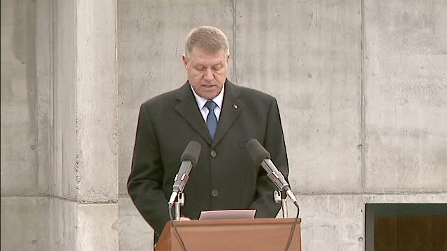 Mesajul transmis de Klaus Iohannis la ceremonia de comemorare a Holocaustului. "E unic si nu poate fi uitat"