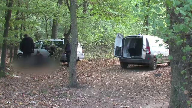 Un barbat din Botosani a murit in timpul unei partide de sex, in padure, la marginea orasului. Cine e femeia care il insotea