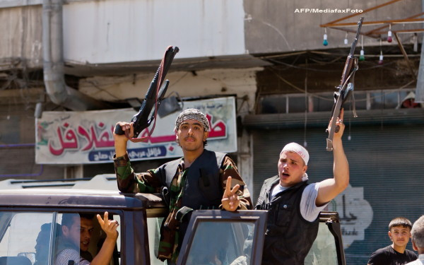 Pentagonul reduce programul de 500 mil. dolari pentru antrenarea rebelilor din Siria. Care e noua strategie a americanilor