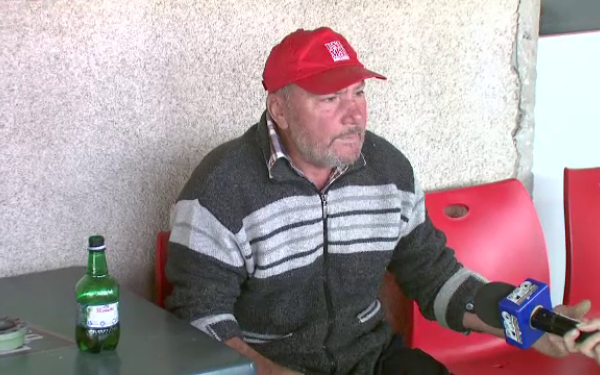 Muncitorii pe care Romania i-a pierdut prin crasme. "Ar prefera sa ia 50 de lei sa stea decat 500 de lei sa munceasca"