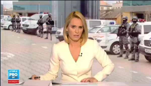 Fostul sef al serviciului de pasapoarte Dambovita, arestat preventiv. Cat cerea pentru a elibera pasapoarte false migrantilor