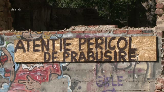 Arhiepiscopia Argesului si Muscelului, acuzata ca blocheaza consolidarea unui bloc cu bulina rosie. "E vitala, altfel murim"