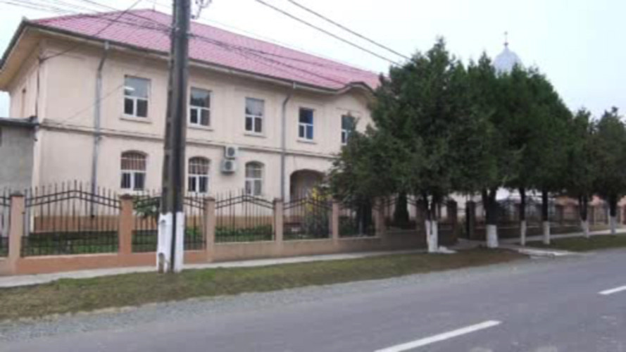 Doi elevi din Braila ar fi fost batuti de profesorii de sport in aceeasi zi, la scoli diferite. Ce masuri iau autoritatile