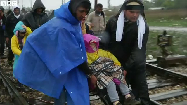 Refugiatii sosesc in numar tot mai mare in Europa, in ciuda vremii. Motivul pentru care sirienii din Iordania se intorc acasa