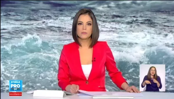 Furtuna puternica pe litoral. Valurile au peste trei metri inaltime, iar temperatura resimtita este aproape de zero grade