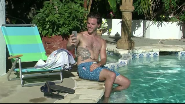 Avertismentul psihologilor in legatura cu cei care isi fac multe selfie-uri. Ce ascunde obsesia de a-ti face singur poze