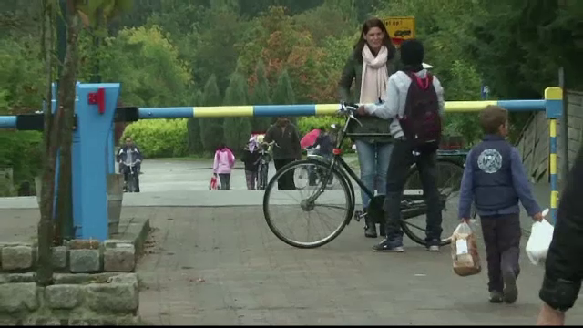 Un sat din Olanda cu doar 130 de locuitori a primit peste 800 de imigranti. Motivul pentru care localnicii s-au revoltat