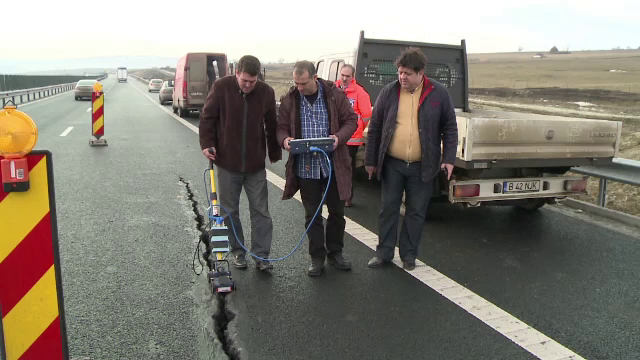 Constructorii autostrazii demolate dau vina pe statul roman. "Au decis sa deschida traficul in scopuri pur electorale"