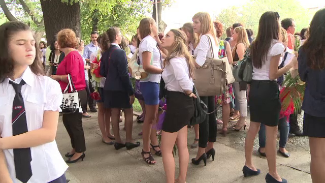 Elevii ar putea invata numai dimineata, pana in clasa a VIII-a. Legea a fost adoptata de deputati