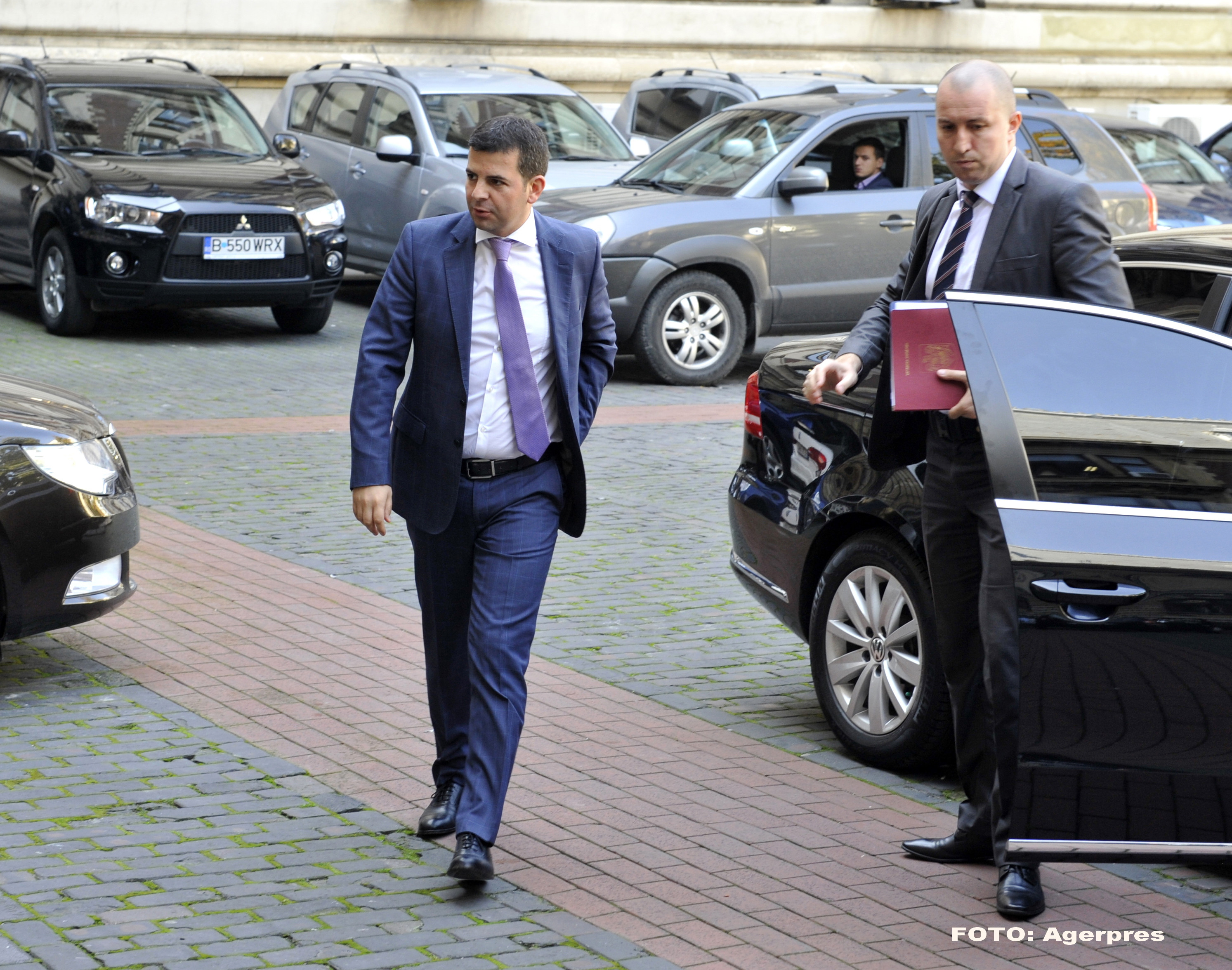 Ministrul Daniel Constantin vrea restructurarea agriculturii, prin legea cooperativelor. "Va insemna o mica evolutie"