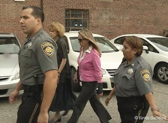 Si-a dat in judecata nepotul pentru ca a imbratisat-o prea tare. Ce a urmat pentru o femeie din Statele Unite